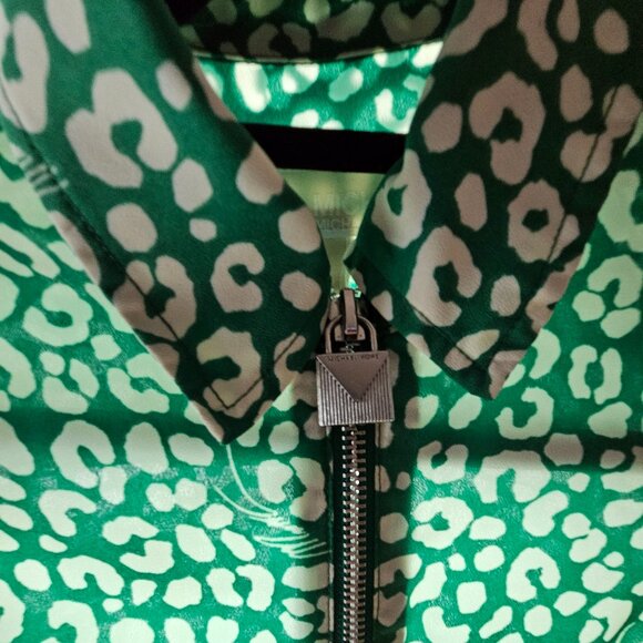 Michael Kors Green Animal Print Blouse – Size XS - Picture 2 of 7